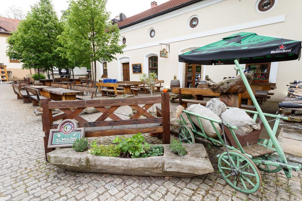 Hotel Pension U Hastrmana Praga Exterior foto